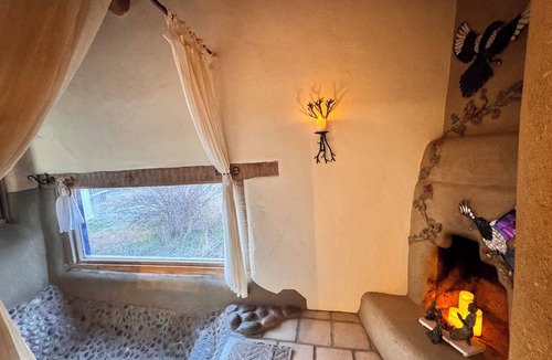 Taos House | Idyllic Adobe, Mountain Views, Hot Tub & Fire Pit