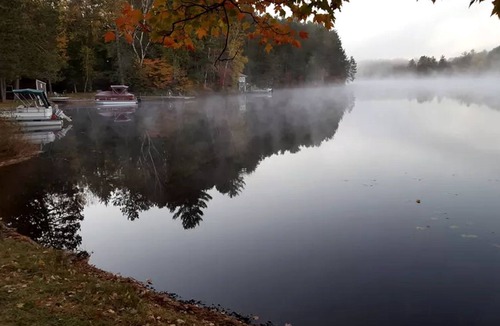 Tomahawk House | Idyllic Log Cabin Steps from Somo Lake near Tomahawk, Wisconsin