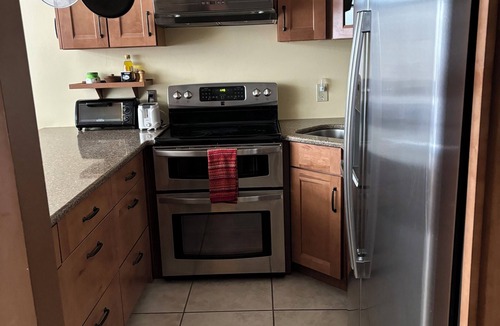 Taos Ski Valley Condo | In the Heart of Taos Ski Valley, hot-tub, sauna, parking. Walk to chairlift