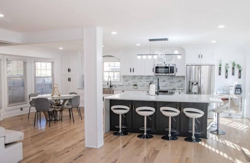 Lenexa House | Incredible beautiful home ! Great location close to kc