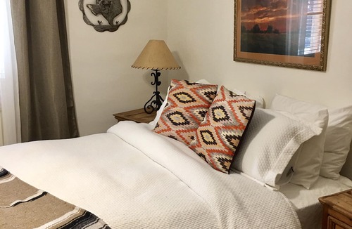 Valdez House | Incredible mountain getaway to renew the spirit all year round!