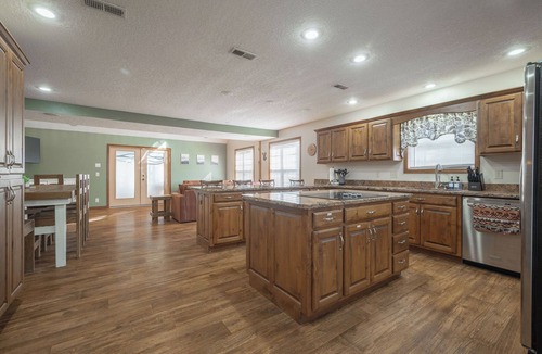 Joplin House | Indoor Pool in Central Joplin