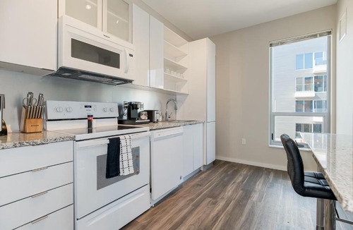 Crossroads Arts District Apartment | Insta-Worthy Oasis Less than 10 miles to Arrowhead Stadium 311