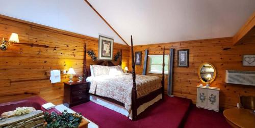 Eureka Springs Ski Chalet | Intimate Log Cabin #2 at Wisteria