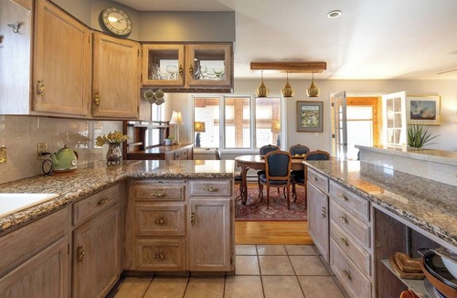 North Boulder House | Inviting 4-bedroom house w/BBQ grill, pool table and media room in North Boulder