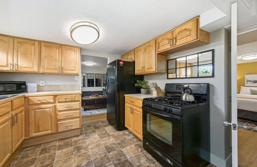 Greeley Apartment | Inviting Bungalow Next to UNC - Free Cruiser Bikes