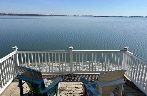 Buena Vista County House | Inviting lakefront 3-bedroom house with AC and Wi-Fi in serene Storm Lake!
