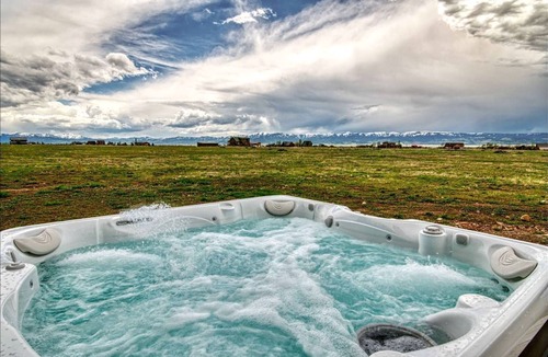 Driggs Cabin | Isolated Cabin with Hot-Tub and Foosball Table in Idaho