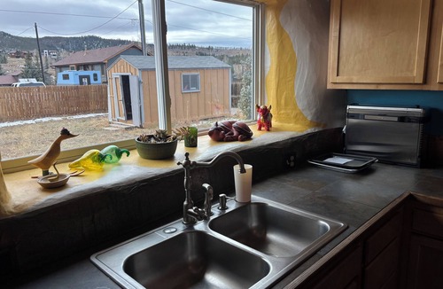 Summit Cove House | July at the StrawHouse. Centrally located in quiet neighborhood, lots of parking