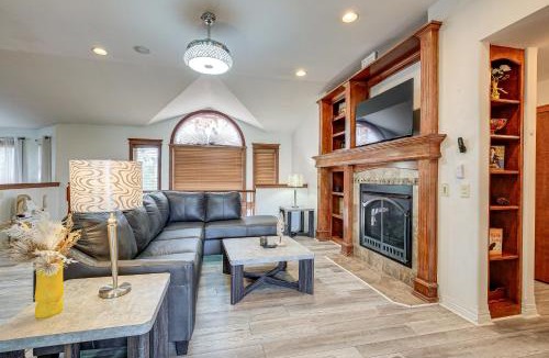 Junction City House | Junction City Home w/Hot Tub - Near Milford Lake!