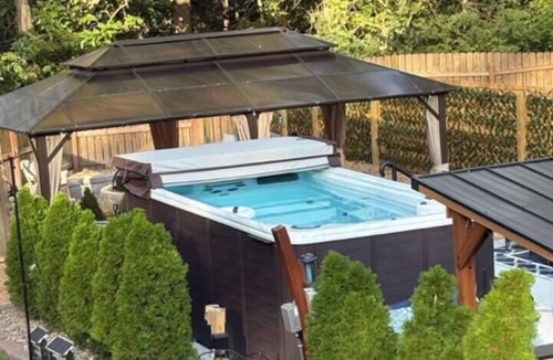 Waldron House | Kansas City Urban Oasis: Personal Resort