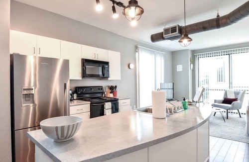 Legacy Park Apartment | Kasa | Welcoming Studio + Amenity Access | Plano
