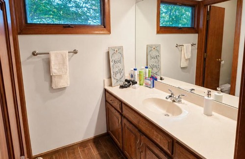 Olathe House | Kaw Drive Guest House