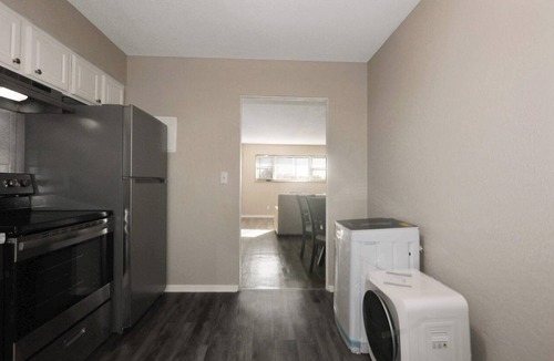 Rosedale Apartment | KC Apt 2 BR newly furnished and comfortable
