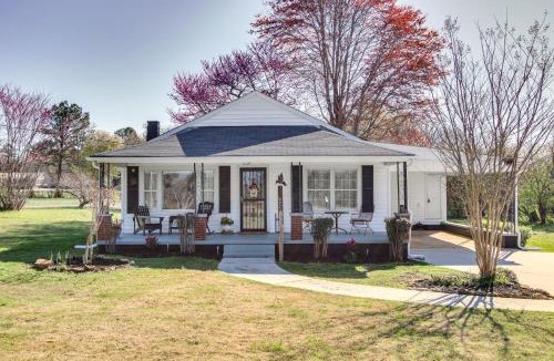 Killen House | Killen Vacation Rental ~ 4 Mi to Wilson Lake!