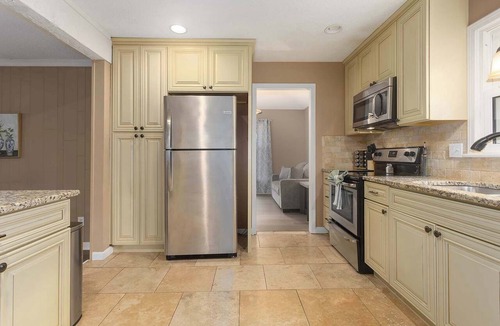Lenexa House | KingBeds|Fenced Yard