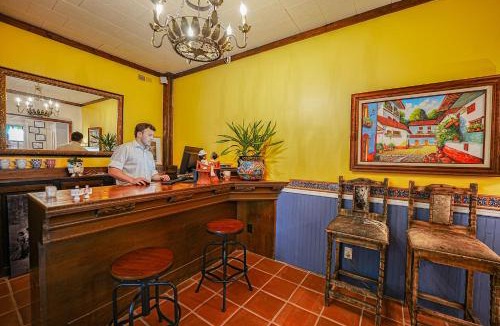 Milford Hotel | La Posada