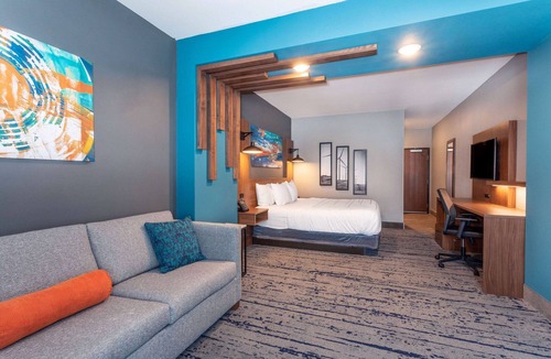 Limon Hotel | La Quinta Inn & Suites by Wyndham Limon