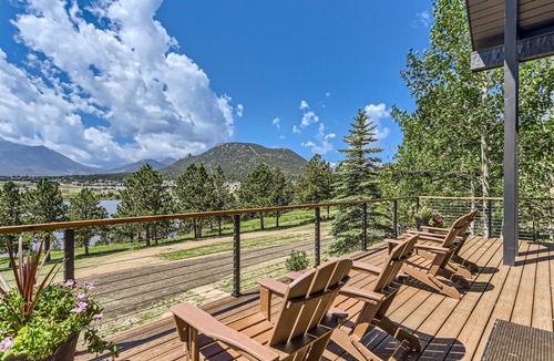 Estes Park House | Lake Front! Mtn/Lake Views,HotTub,Gas FirePit,Walking Trail to town & shopping