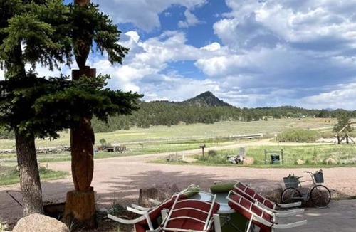 Lake George Cabin | Lake George Cabins & RV Park: Cabin 1, Hummingbird's Hum.