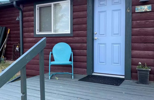 Lake George Cabin | Lake George Cabins & RV Park: Cabin 4, Roastin' S'mores