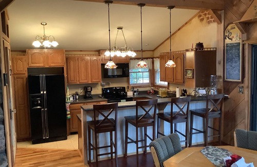 Grove Cabin | Lake lodge with Grand Lake views close to marina and Honey Creek Hive Mini Golf