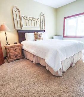 Lapoint Apartment | Lake View Horse Ranch