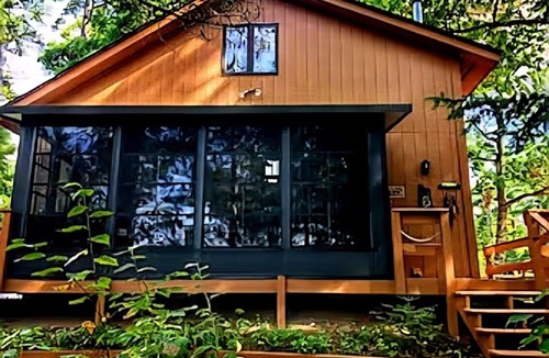 Presque Isle Cabin | Lakefront Cabin: Sunset Firepit & Peaceful Up North Escape. 3 Bd/2 Ba