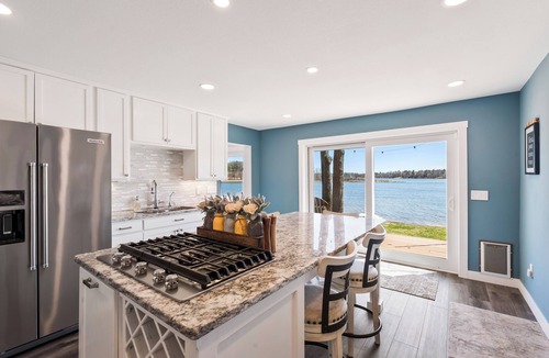 Brainerd House | Lakefront Cabin with Private Beach