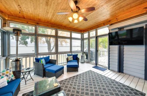 Lake Koshkonong House | Lakefront Edgerton Cottage w/Deck & Grill!
