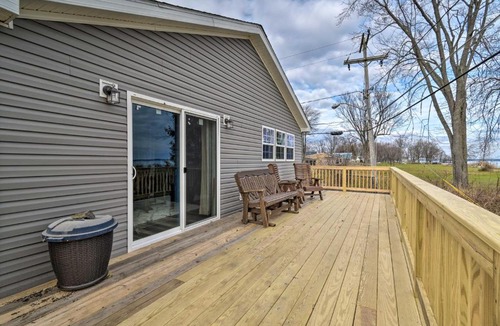 Bridgeport House | Lakefront Home w/Deck, Fishing Dock & Canoe!
