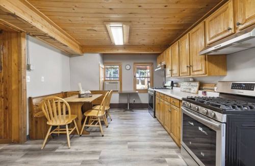Emily Cabin | Lakefront Upnorth Getaway Sleeps 57|Dock Your Boat
