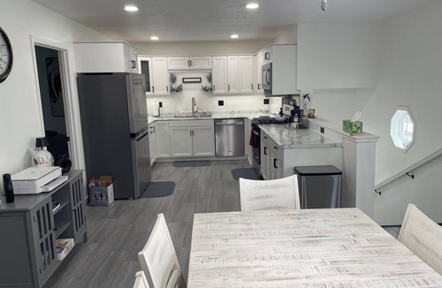 Clear Lake House | Lakeside 6-bdrm 4-bath with game room, golf cart & semi private dock.