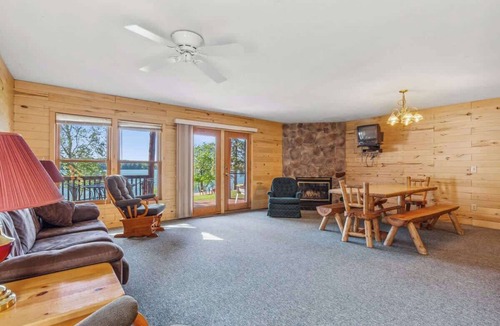 Park Rapids Condo | Lakeside Condo #21 4BR 4BA Timberlane Resort