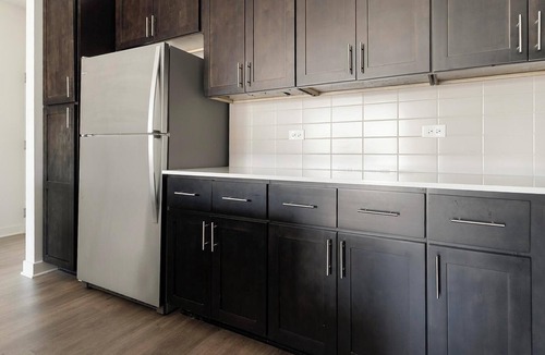 Schaumburg Apartment | Landing | Chic 2BD, Gym, Clubhouse