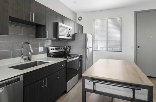 Maryvale Village Apartment | Landing | Modern 2BD, Clubhouse, Gym