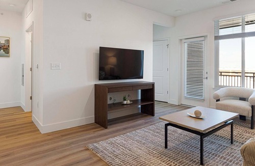 Firestone Apartment | Landing | Spectacular 2BD, Gym, Clubhouse