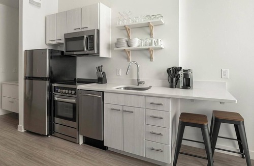 River North Art District Apartment | Landing | Stunning Studio, Gym, Clubhouse