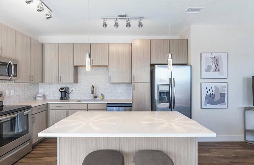 Indian Creek Apartment | Landing | Stylish 2BD, Yoga Studio, Gym