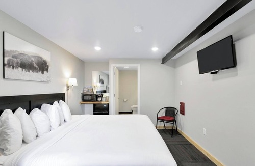 Hill City Hotel | Lantern Inn