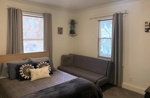 South Kansas City Villa | Large Family getaway-mins to stadiums and downtown. Sleeps up to 25.