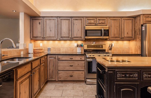 Steamboat Springs House | Large Luxury Home w/Private Hot Tub/Garage