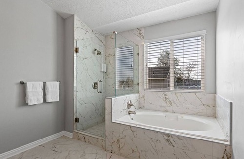 Farmington House | Large Serene Farmington Retreat, Close to Lagoon, SLC, Park City & 8 Ski Resorts