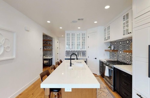Washington House | Large Townhome w/Private Hot Tub & Air Hockey