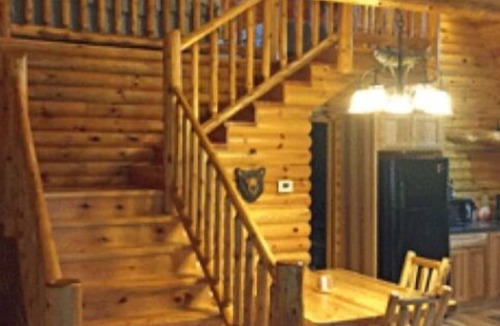 Germfask Cabin | Lazy Cedars Log Cabin - Centrally located
