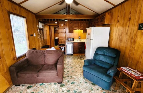 Grove Resort | Lee's Grand Lake Resort Cabin 4