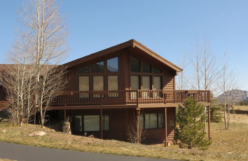 Estes Park House | Lily Mountain Lodge - Gorgeous Mountain Views - Private Hot Tub -- EV #3498