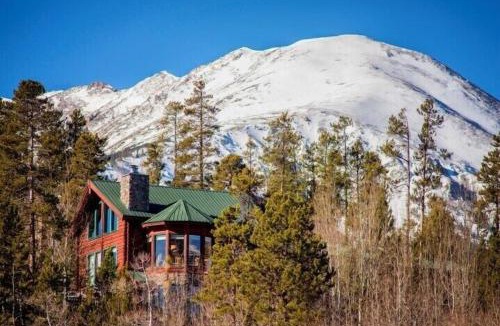 Three Peaks House | Lincoln Lodge - Hot Tub, Fireplace, Views