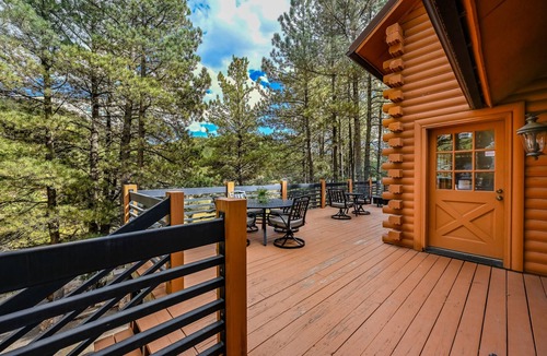Angel Fire Cabin | Lincoln Log Cabin 4/2, sleeps 10, PERFECT PLACE!