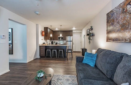 Overland Park Apartment | Lion's Den 1 BR 1 BD Dedicated Worspace in the bedroom FREE carport WiFi Clean